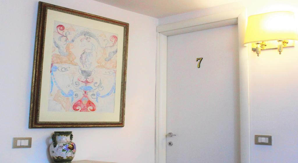 Rome Accommodation Екстер'єр фото